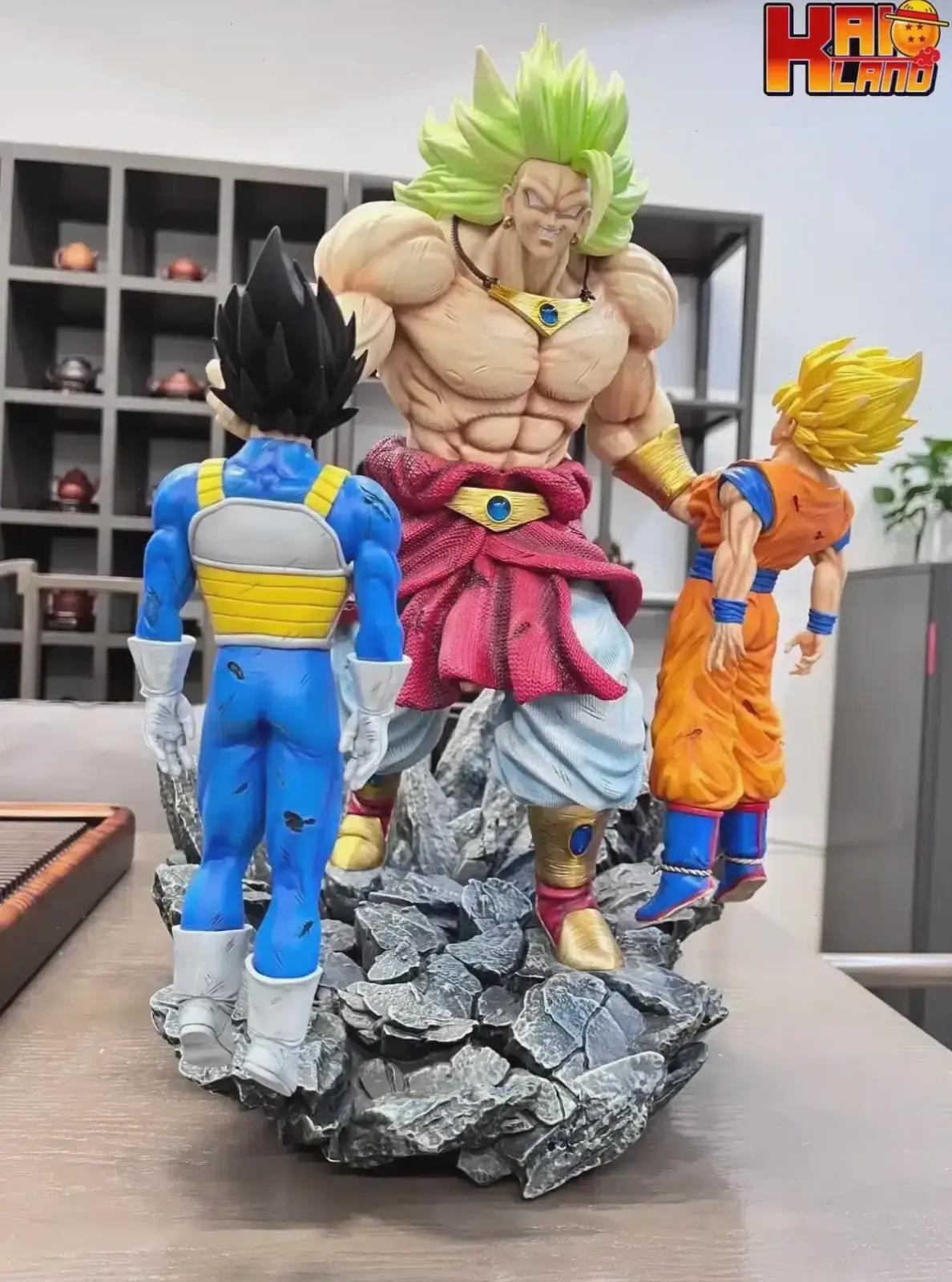 Broly Goku: Broly thách thức Goku, tạo nên những cuộc đấu hấp dẫn nhất trong vũ trụ Dragon Ball!