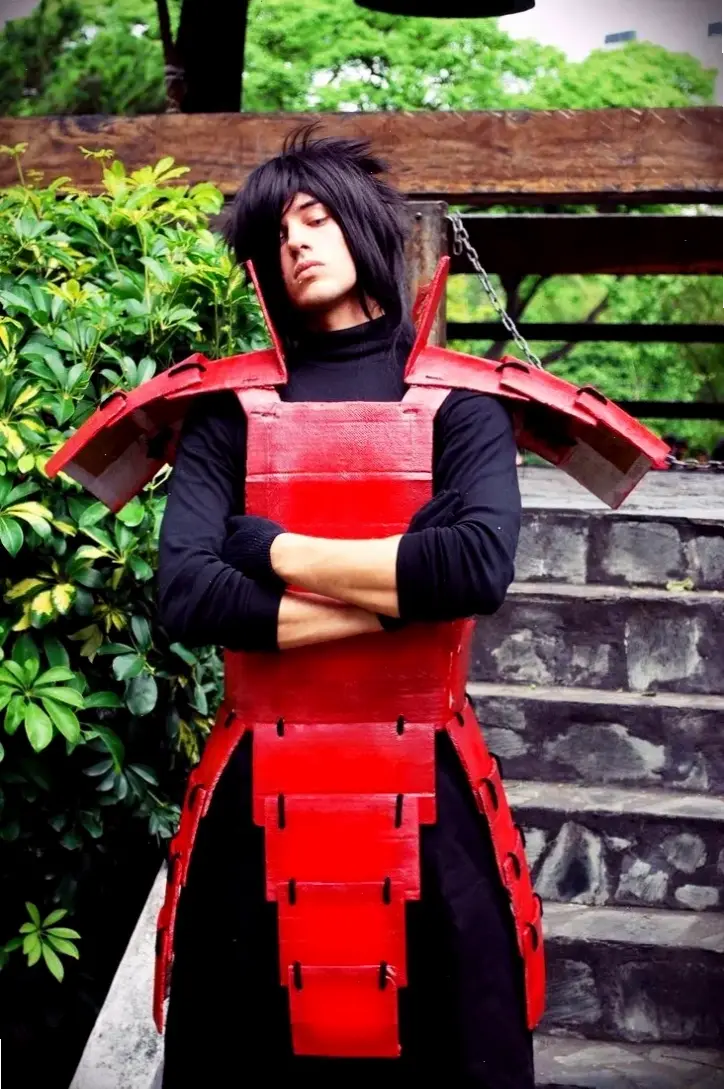 Cosplay Madara Uchiha: Bộ trang phục chi tiết, tái hiện sức mạnh Sharingan một cách hoàn hảo.