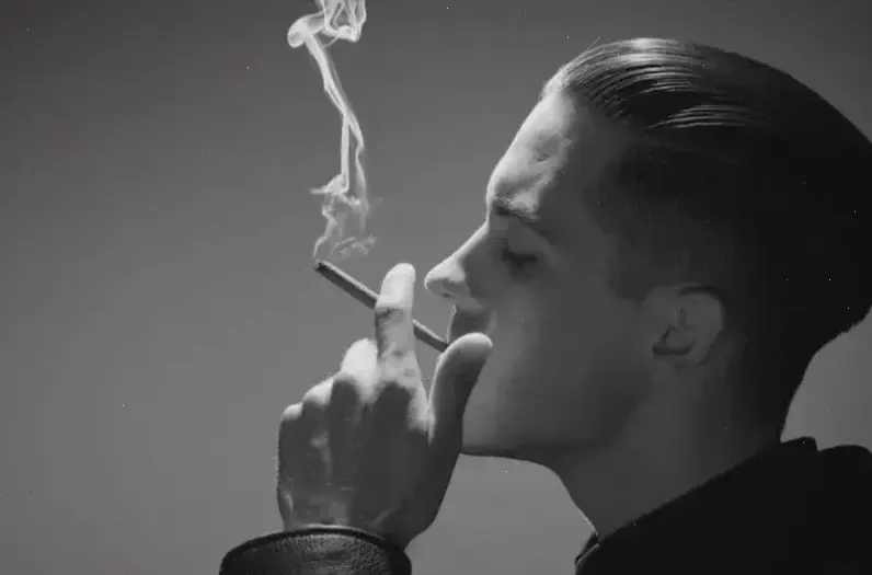 Avatar buồn hút thuốc: Hình ảnh nỗi cô đơn và nghiện ngập, hãy suy ngẫm để chọn lối sống lành mạnh hơn!