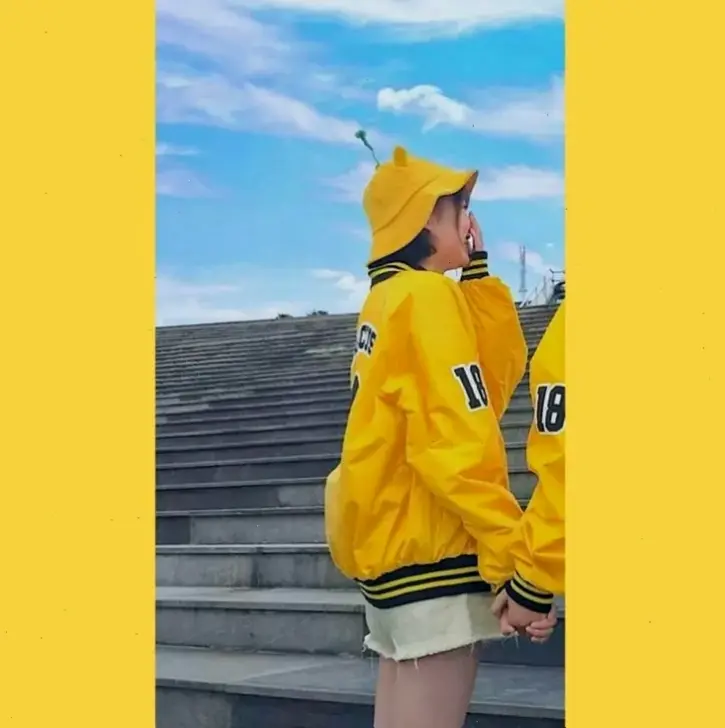 Khám phá hành trình của đôi bạn thân nữ thực sự, từ kỷ niệm tuổi thơ đến những khoảnh khắc truyền cảm hứng và bền vững mãi mãi!