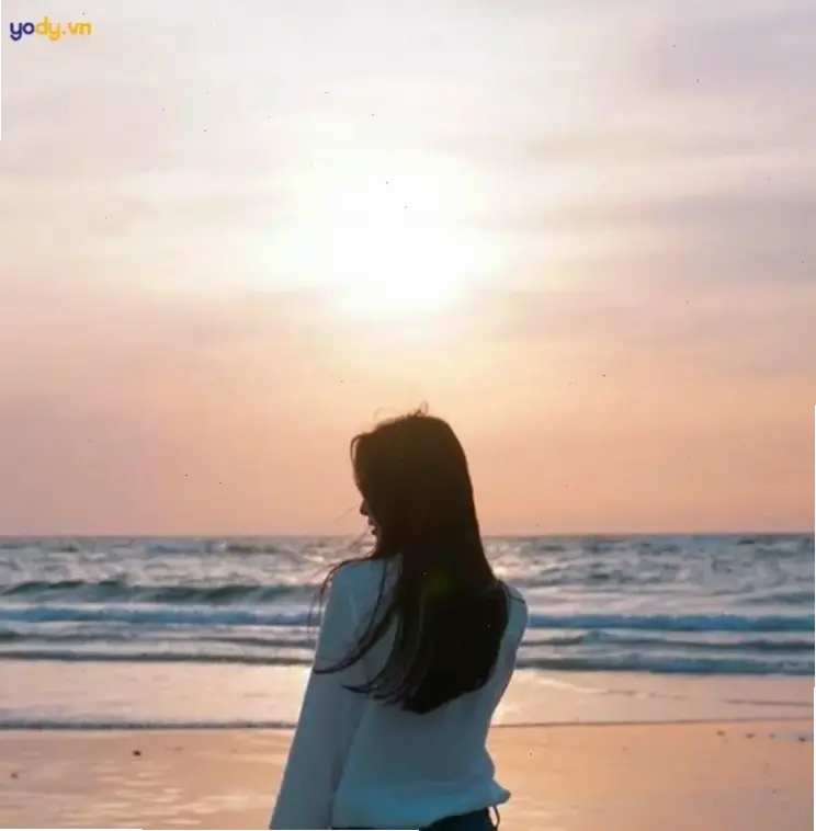 Avatar quay lưng đẹp: Bí ẩn cuốn hút, mang phong cách riêng biệt, giúp profile bạn nổi bật và ấn tượng hơn bao giờ hết!