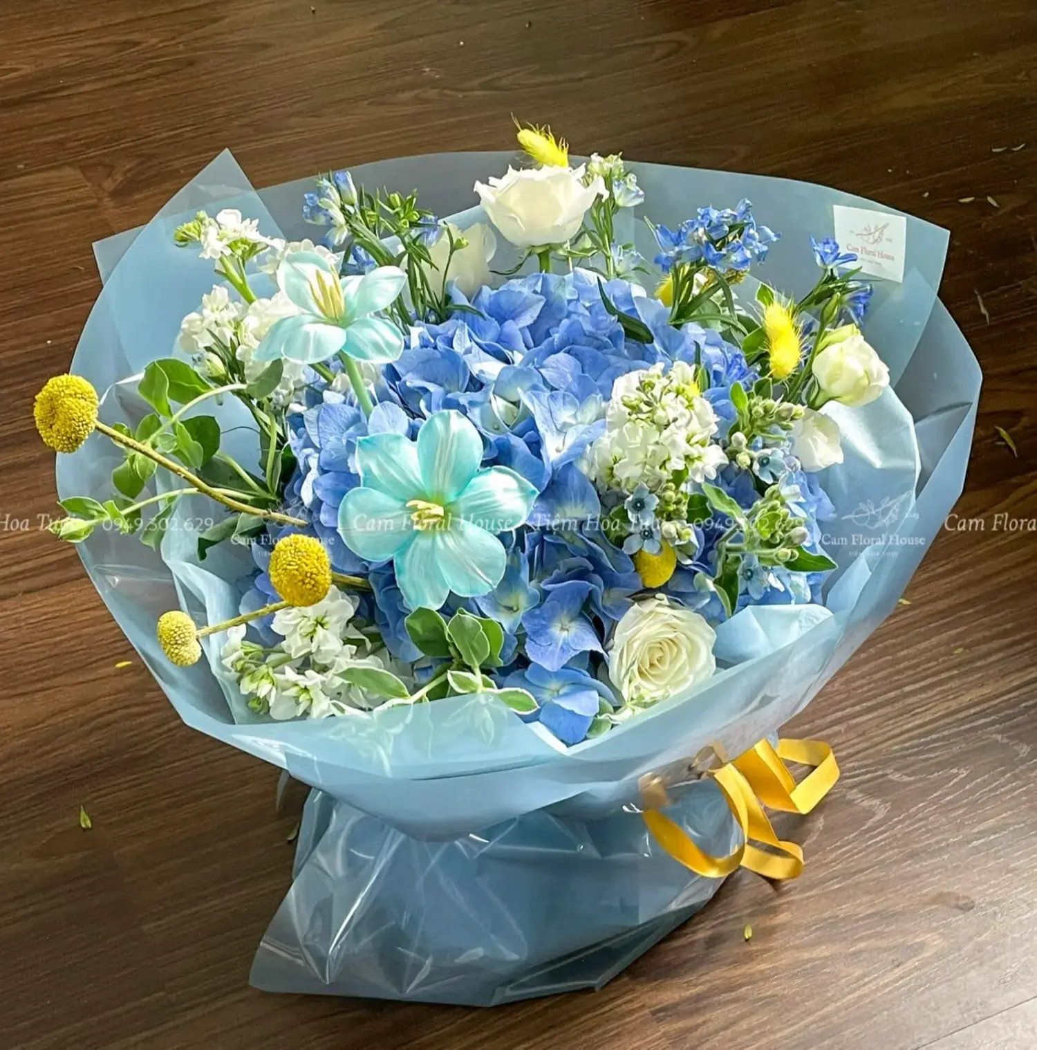 Bó hoa cẩm tú cầu tươi thắm, món quà ý nghĩa thể hiện tình yêu thương và sự quan tâm chân thành.