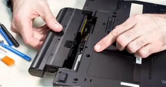 Các bước thực hiện cách tháo máy tính laptop