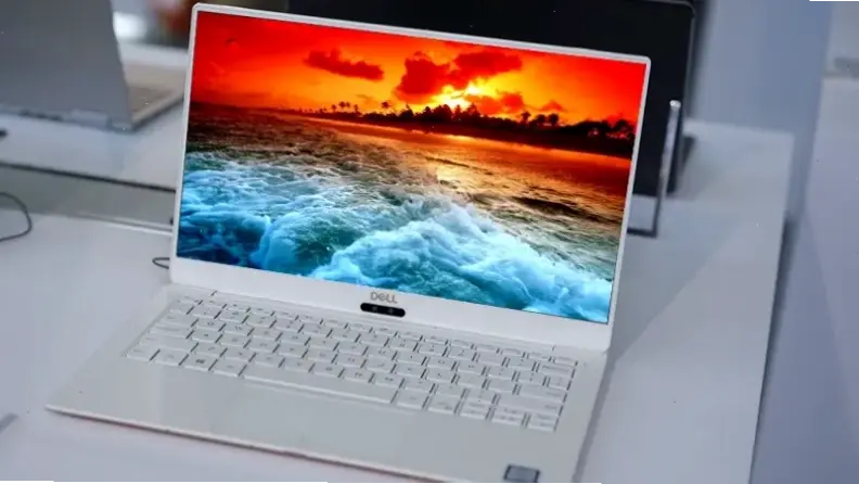 Cách Bảo Vệ Màn Hình Laptop Cơ Bản Và Dễ Thực Hiện