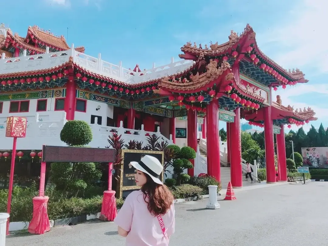 Chùa Malaysia – nơi trú ngụ của sự bình an, giúp tâm hồn thư thái và tràn đầy năng lượng.