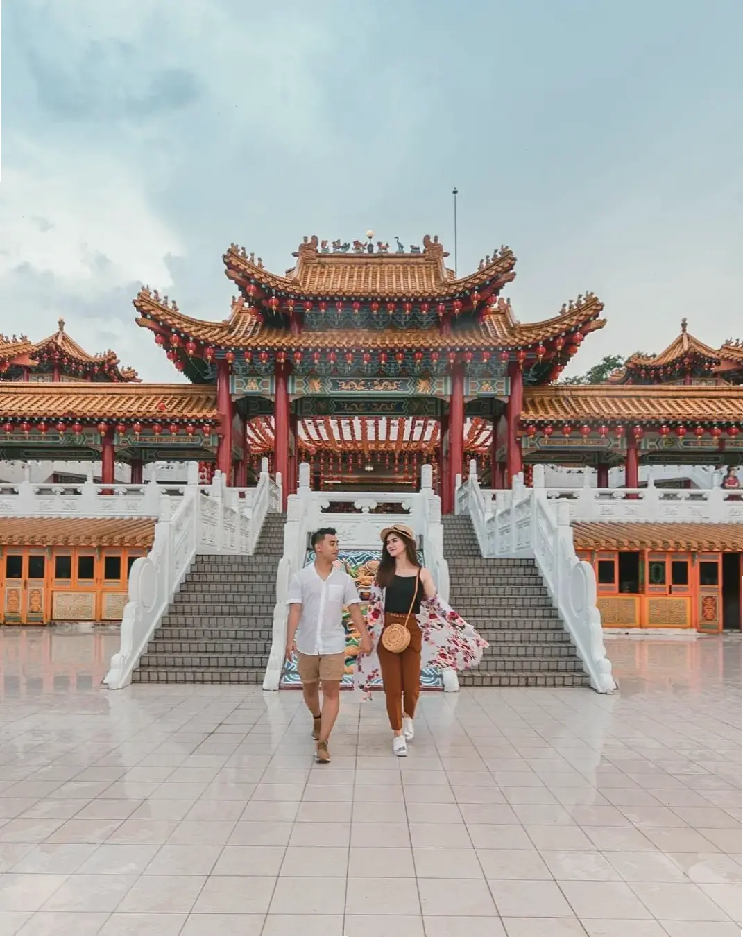 Hành trình linh thiêng tại chùa Batu Caves, nơi kiến trúc cổ kính hòa quyện với thiên nhiên Malaysia huyền bí.