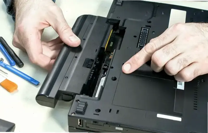 Hiểu Về Pin Laptop Dell Và Lý Do Cần Gắn Đúng Cách