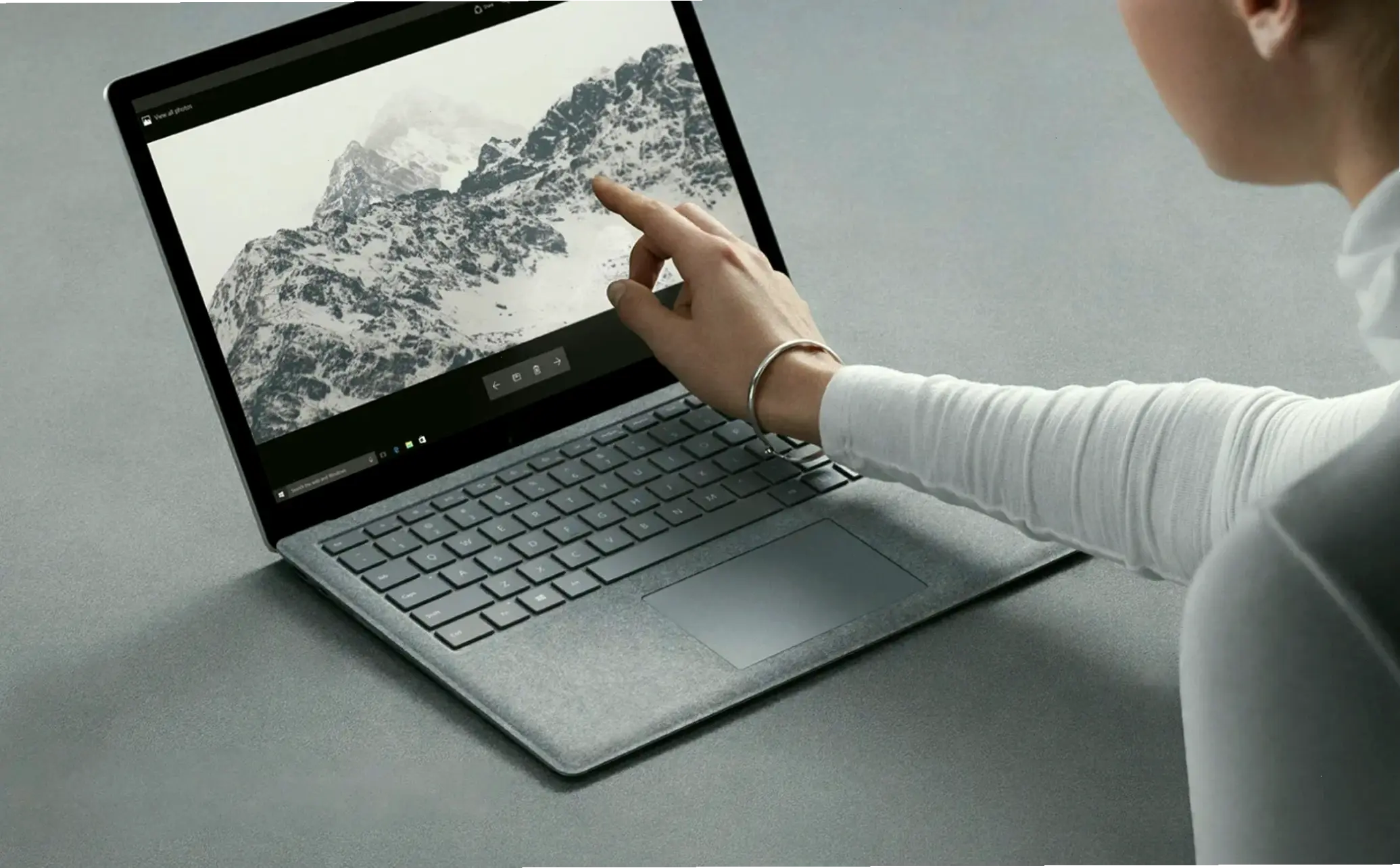 Hiểu Về Tính Năng Cảm Ứng Trên Laptop Và Lý Do Cần Tắt