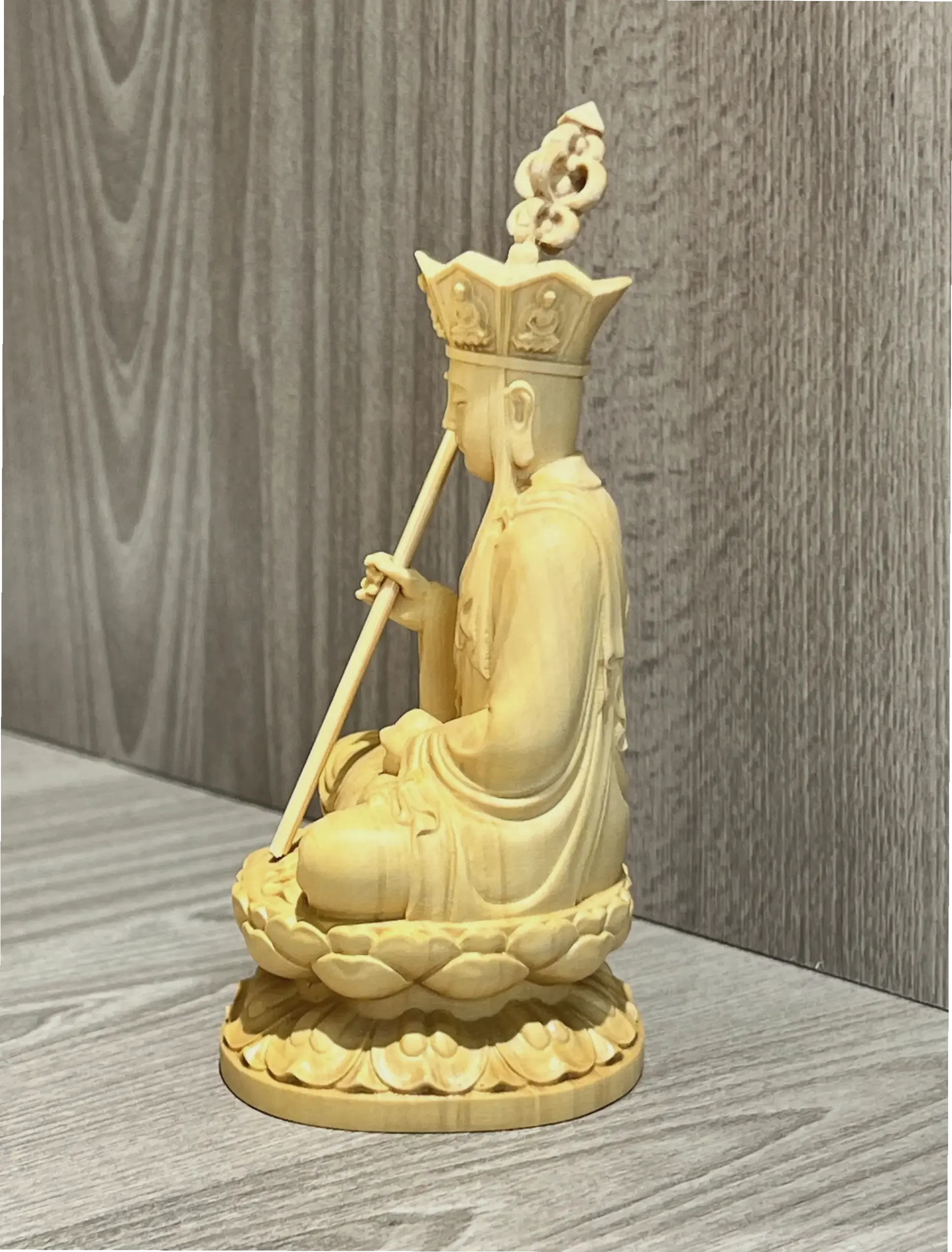 Hình ảnh Ấn tượng Ảnh tượng Phật gỗ chùa, nơi linh thiêng gặp gỡ nghệ thuật, truyền cảm hứng sâu lắng.