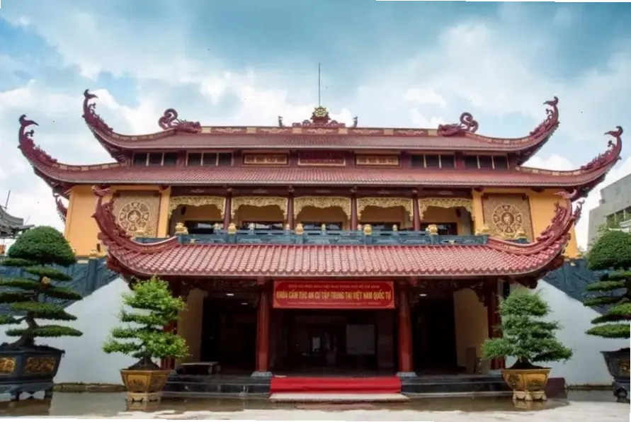 Hình ảnh chùa cổ Sài Gòn, lưu giữ lịch sử và nét đẹp văn hóa qua thời gian dài.