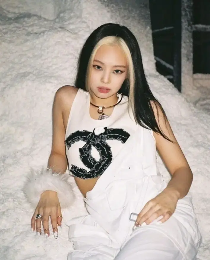 Hình nền Jennie ngầu: Phong cách cool đỉnh cao của BLACKPINK, biến màn hình bạn thành biểu tượng ấn tượng ngay hôm nay!