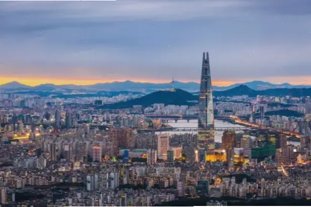 Hình nền Seoul hiện đại năng động, thể hiện sự phát triển nhanh chóng và phong cách đô thị.