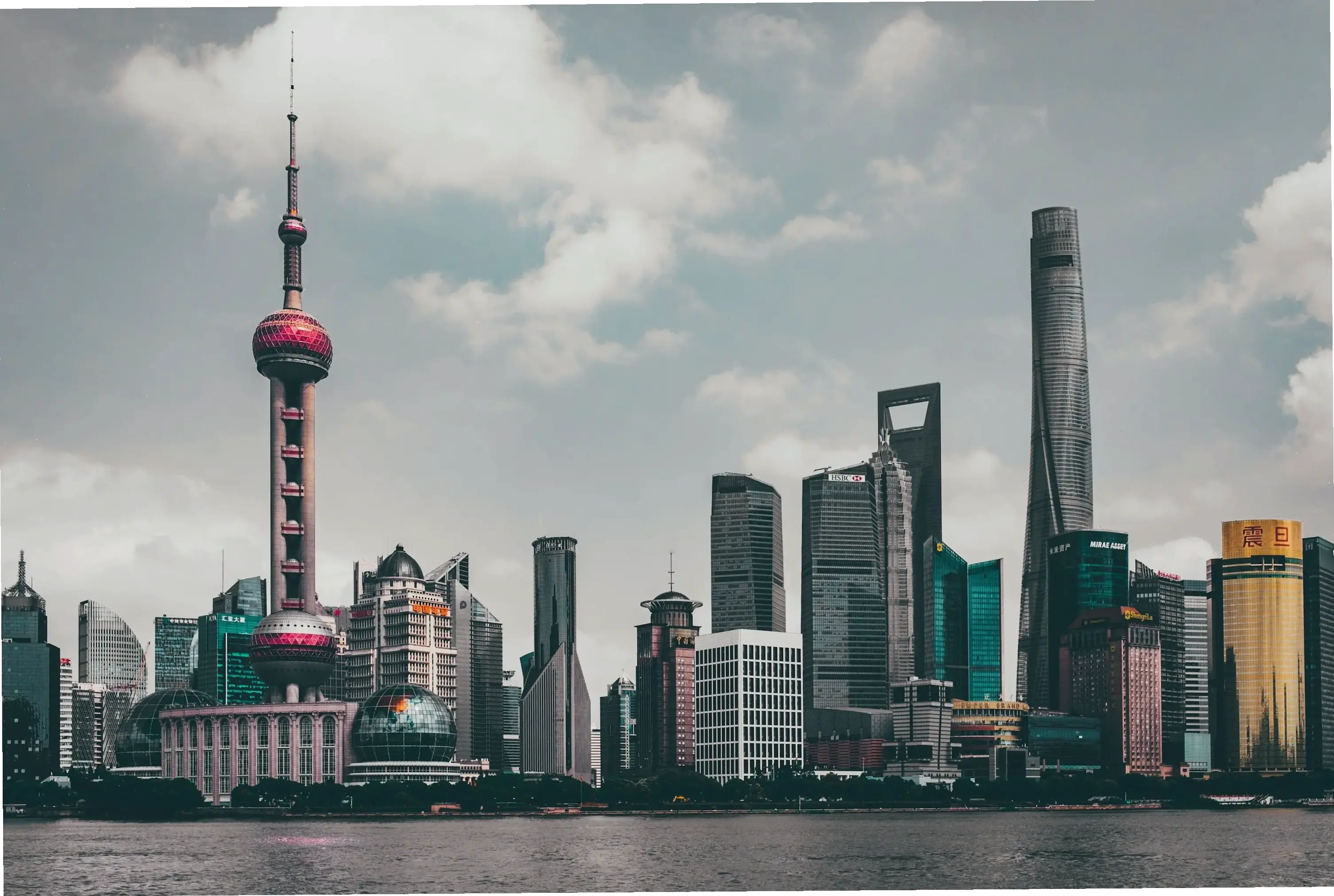 Hình nền Thượng Hải đêm lung linh ánh sáng, tạo không gian huyền ảo cho màn hình của bạn.