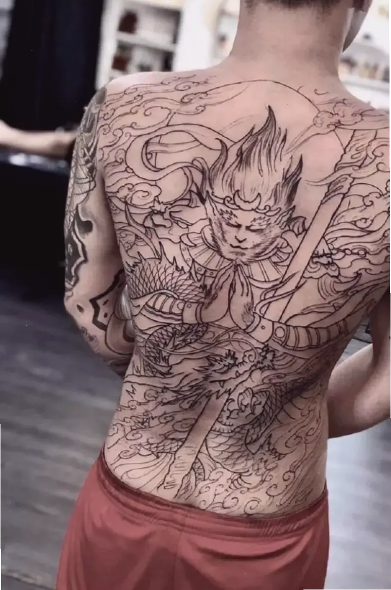 Hình xăm Tôn Ngộ Không đẹp: Biểu tượng sức mạnh bất diệt, biến cơ thể bạn thành hành trình huyền thoại đầy phiêu lưu và dũng cảm!