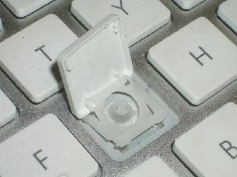 Hướng Dẫn Chi Tiết Để Tháo Bàn Phím Laptop Đúng Cách