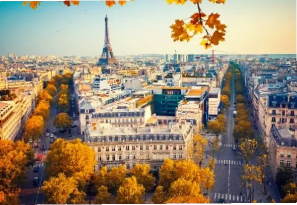 Khám phá Paris qua ảnh 4K sắc nét, từ Tháp Eiffel hùng vĩ đến sông Seine thơ mộng, mang vẻ đẹp kinh điển đến màn hình bạn.