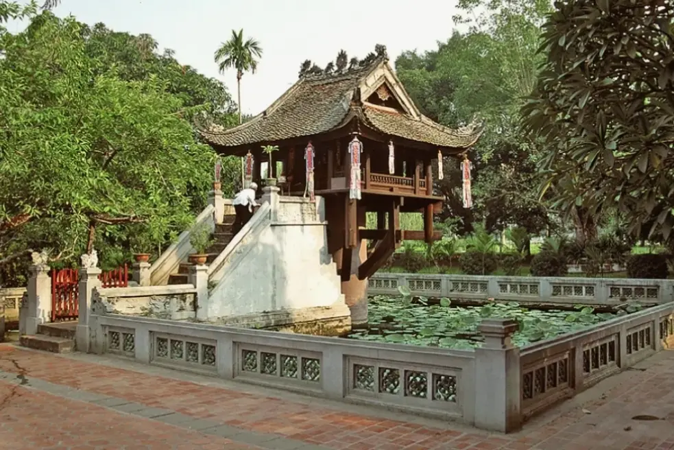 Khám phá vẻ đẹp Chùa Một Cột qua ảnh 4K sắc nét, tái hiện kiến trúc độc đáo và biểu tượng của Hà Nội.