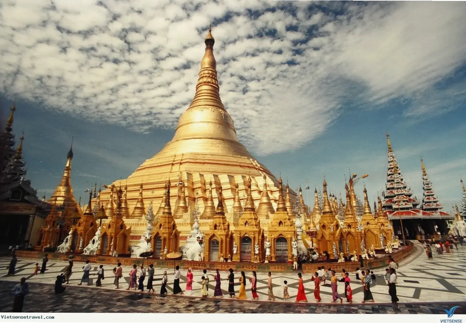 Khám phá vẻ đẹp hùng vĩ của Chùa Myanmar 4K với hình ảnh sắc nét, chi tiết kiến trúc cổ kính, mang đến trải nghiệm văn hóa chân thực.