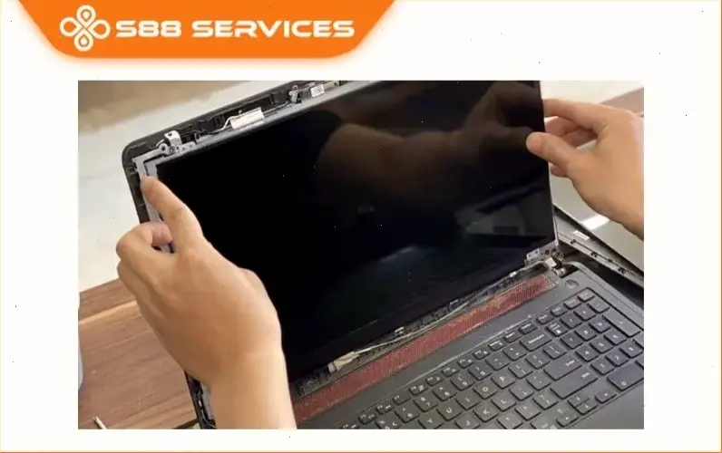 Khi nào cần mang laptop đi sửa chữa