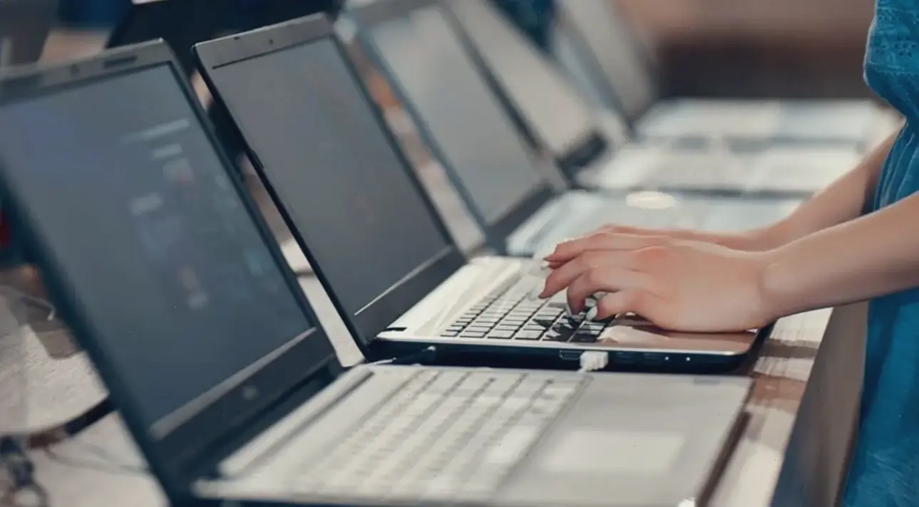 Mẹo Công Nghệ Thực Tế Để Kiểm Tra Và Mua Laptop