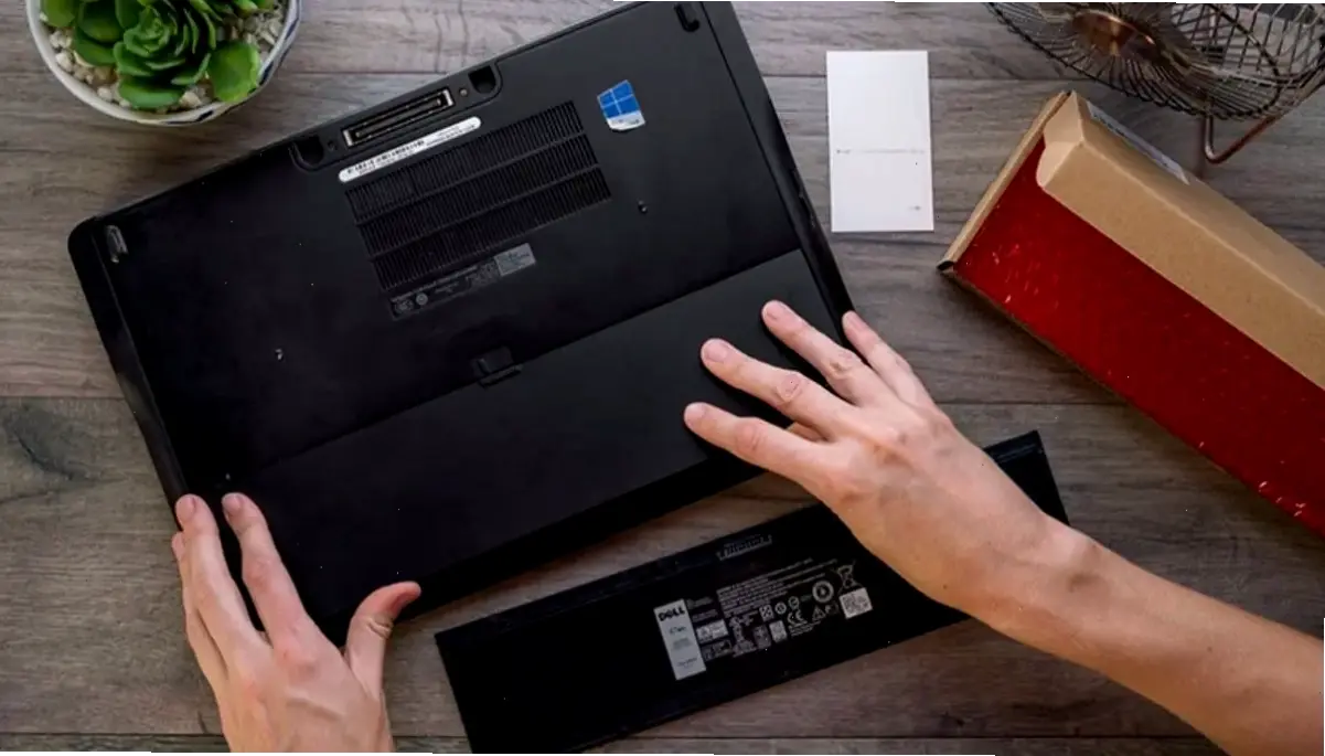 Mẹo Hữu Ích Và Rủi Ro Cần Tránh Khi Tháo Pin Laptop