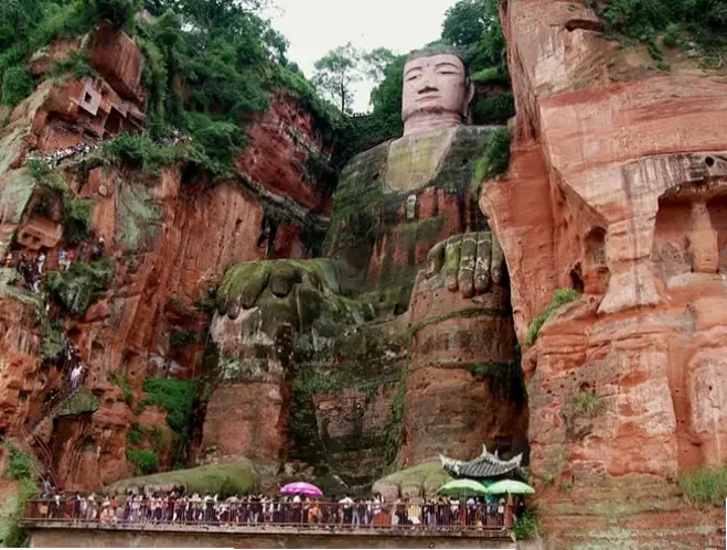 Nghệ thuật Di Lặc độc đáo, mang đến sự sáng tạo và bình an cho tâm hồn bạn.