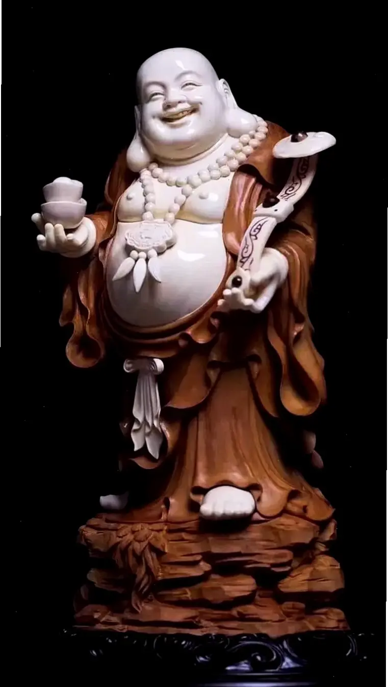 Nghệ thuật Di Lặc sáng tạo, kết hợp truyền thống với hiện đại để truyền cảm hứng.