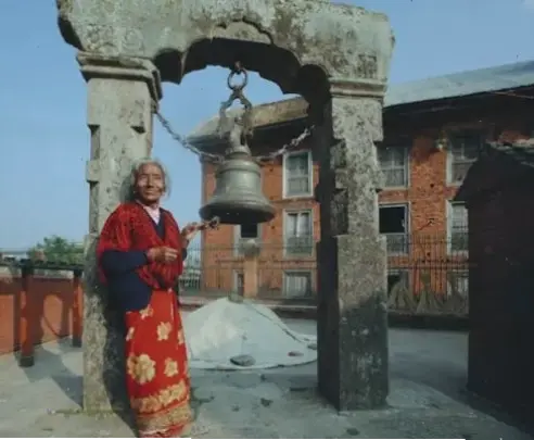 Nghệ thuật tinh tế trong chuông chùa, biểu tượng văn hóa và tâm hồn Việt Nam.