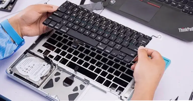 Nguyên Nhân Chính Khiến Bàn Phím Laptop Không Hoạt Động