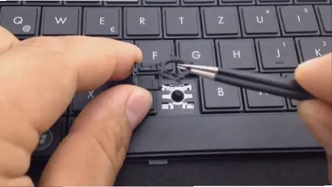 Nguyên Nhân Phổ Biến Khiến Bàn Phím Laptop Bị Liệt Một Số Phím