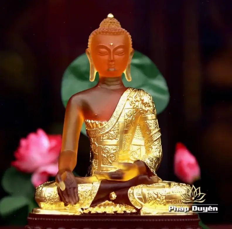 Phật Thích Ca nghệ thuật độc đáo, kết hợp truyền thống và hiện đại đầy sáng tạo.