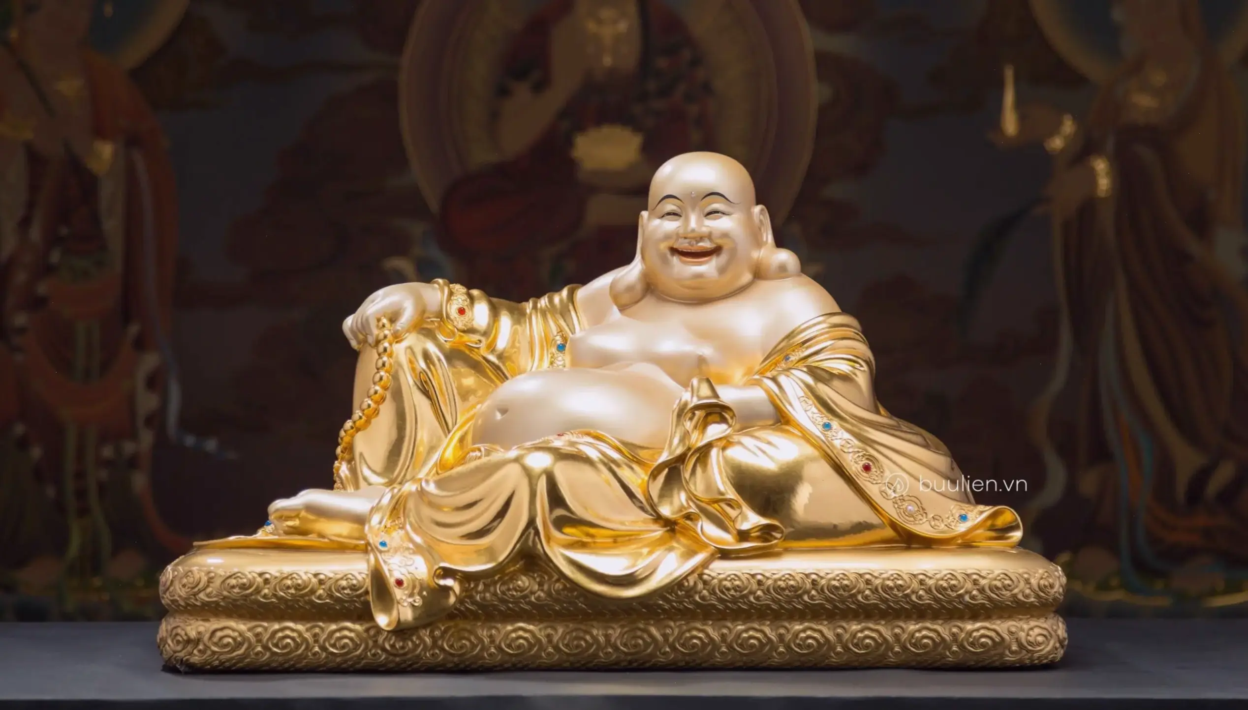 Phật vàng phong thủy may mắn, cân bằng năng lượng, thu hút tài lộc và sức khỏe tích cực cho gia đình bạn.