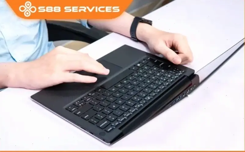 Sự khác biệt giữa laptop và máy tính để bàn trong vấn đề này
