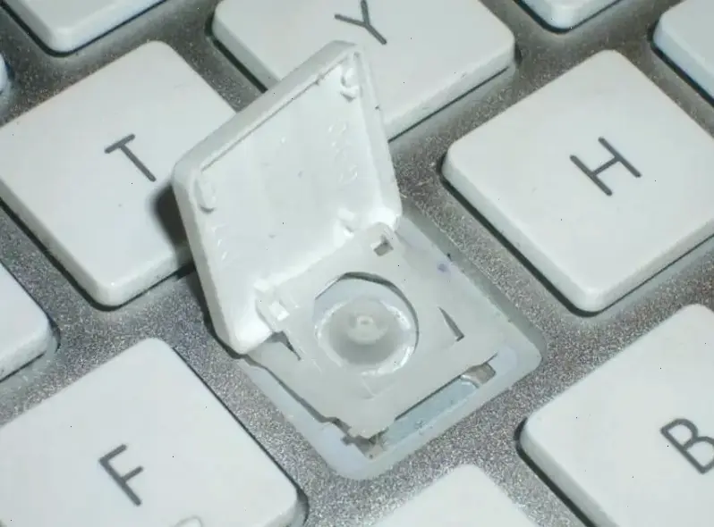 Tại sao bạn nên biết cách tháo nút bàn phím laptop Dell?
