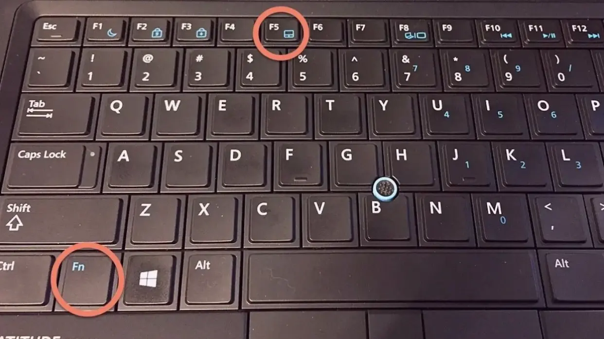 Tại sao bạn nên tắt touchpad trên laptop?