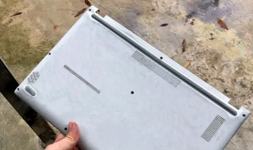 Tại Sao Nên Làm Mới Vỏ Laptop?