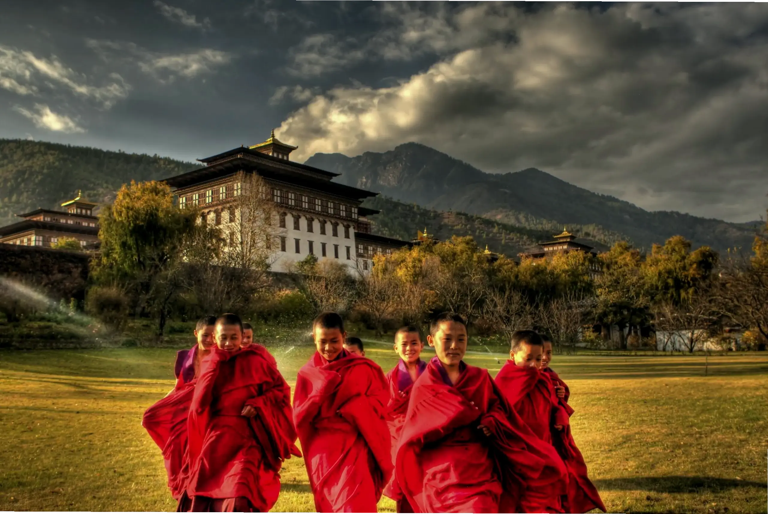 Tranh vẽ Phật Bhutan sống động, thể hiện nghệ thuật tinh tế và thông điệp giác ngộ.