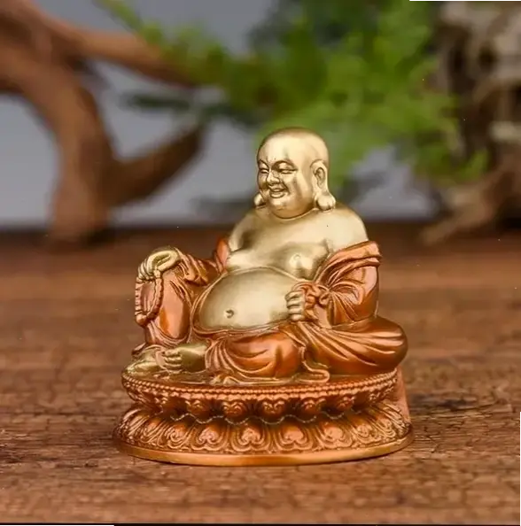 Tượng Phật đá nghệ thuật độc đáo, kết hợp vẻ đẹp và ý nghĩa sâu sắc.