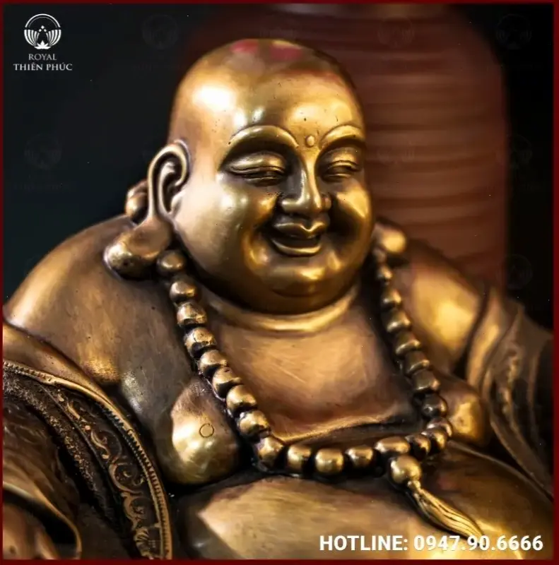 Tượng Phật đồng ánh sáng rực rỡ, chiếu sáng tâm hồn bạn với năng lượng tích cực và bình an vô bờ.