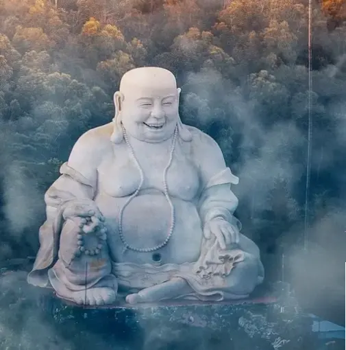 Tượng Phật ngọc trai hỗ trợ thiền định, giúp tập trung tâm trí và đạt được sự an nhiên nội tại dễ dàng.