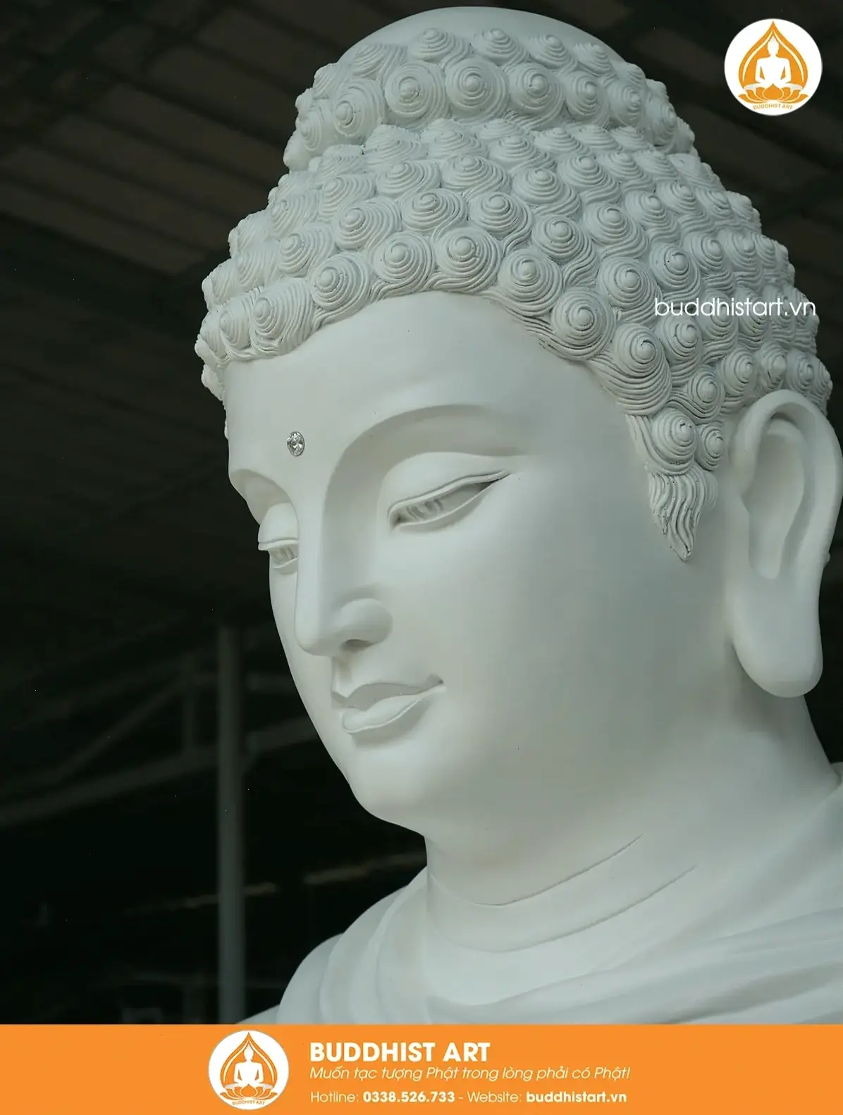 Tượng Phật sứ bình an mang năng lượng tích cực, tạo nên không gian sống hài hòa và tràn đầy sức khỏe tinh thần.