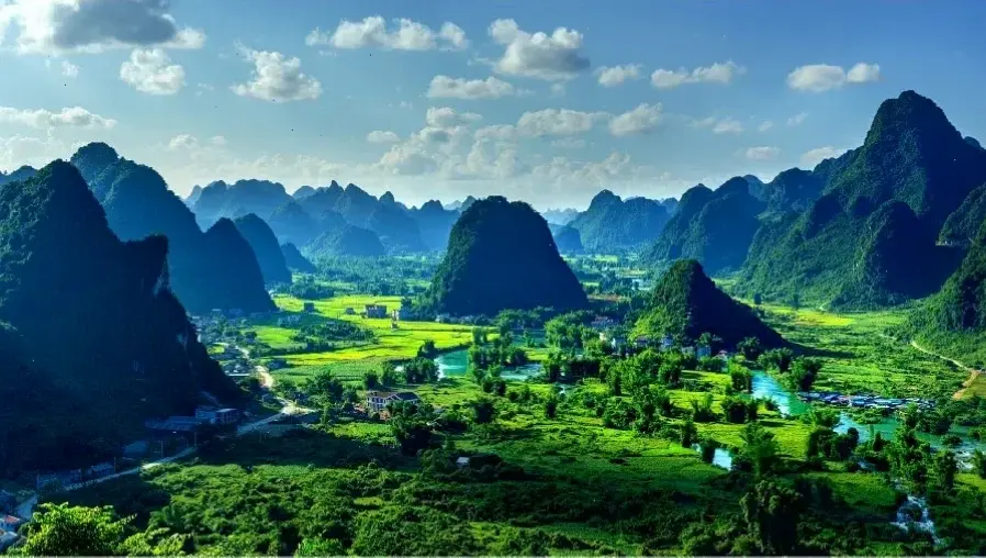 Avatar nước phong cảnh mang đến vẻ đẹp huyền ảo của sông hồ, nơi thiên nhiên thư giãn và truyền cảm hứng bất tận.