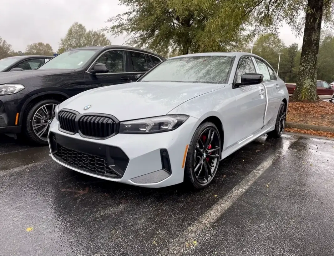 BMW 3 Series 2023 Model: Tính năng mới mẻ và hiệu suất ấn tượng, định nghĩa lại tiêu chuẩn xe sedan.