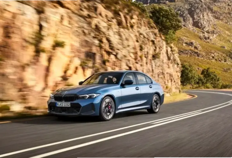 BMW 3 Series Sedan 2025: Công nghệ tiên tiến và thiết kế đẳng cấp mang đến trải nghiệm lái xe tương lai vượt trội.
