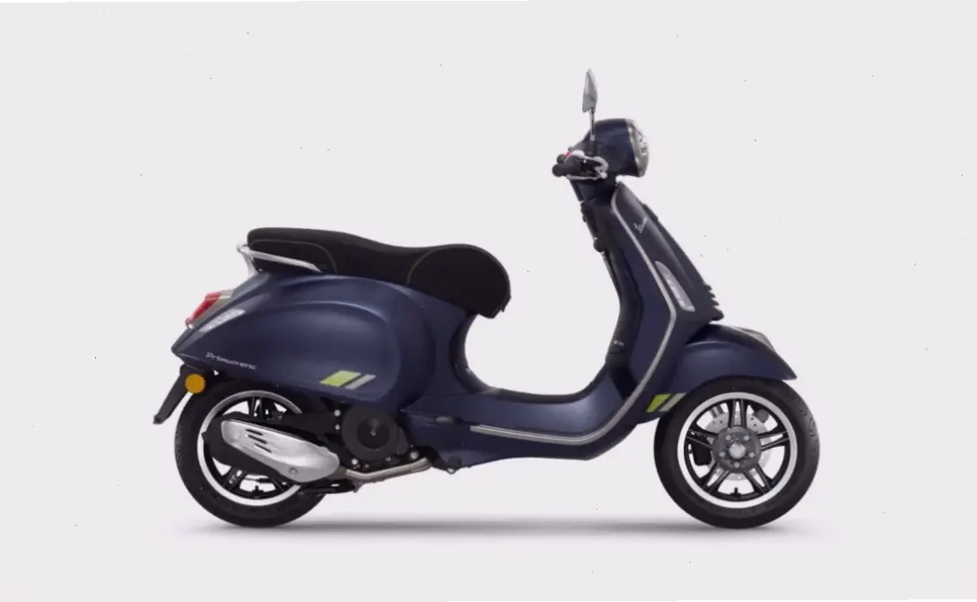 Chọn Vespa GTS Eco Scooter để di chuyển thân thiện với môi trường, tiết kiệm nhiên liệu và phong cách bền vững.