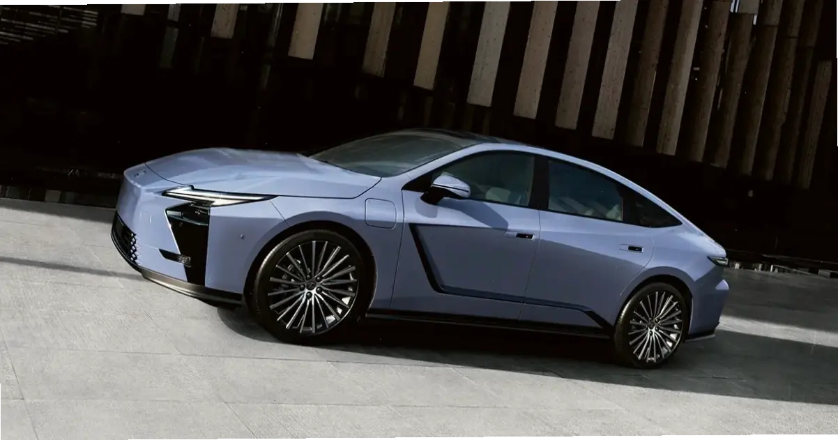 Dễ dàng chinh phục đô thị cùng Lexus ES Urban Vehicle, tiện nghi linh hoạt cho lối sống năng động.