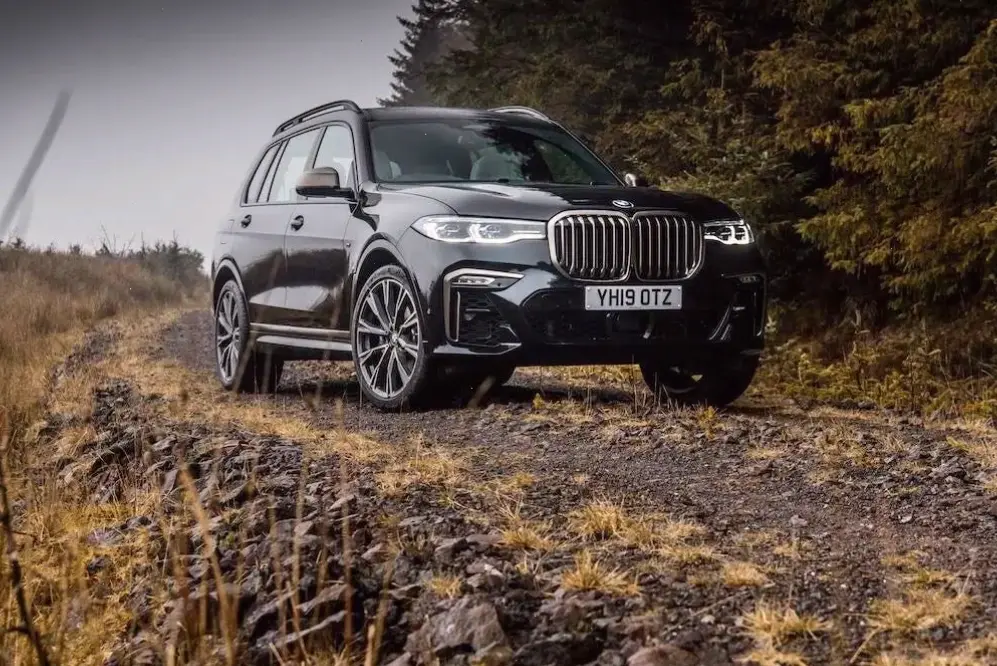 Dễ dàng chinh phục đô thị với BMW X7 Urban Vehicle, mang lại sự tiện nghi và phong cách hiện đại.