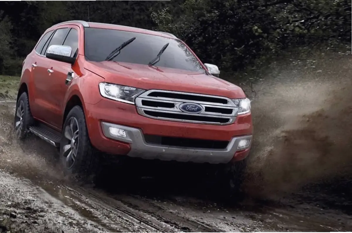 Ford Everest 2.0L Diesel tiết kiệm nhiên liệu và mạnh mẽ. Lý tưởng cho các chuyến đi dài!