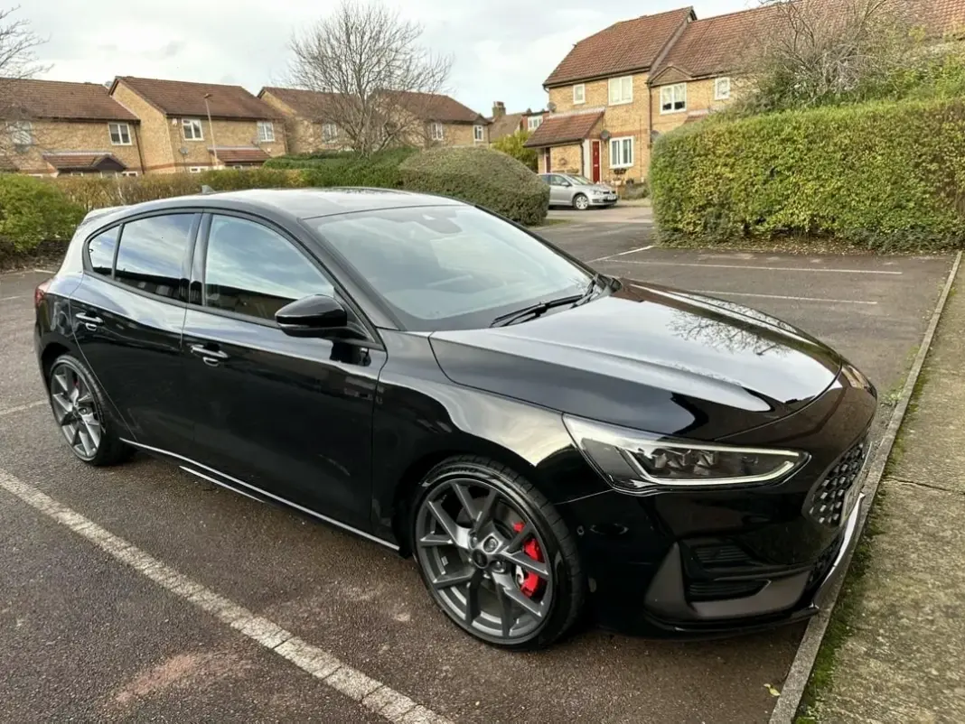 Ford Focus 2023 Model mang công nghệ hiện đại, tiện nghi cao cấp cho trải nghiệm lái xe hoàn hảo.