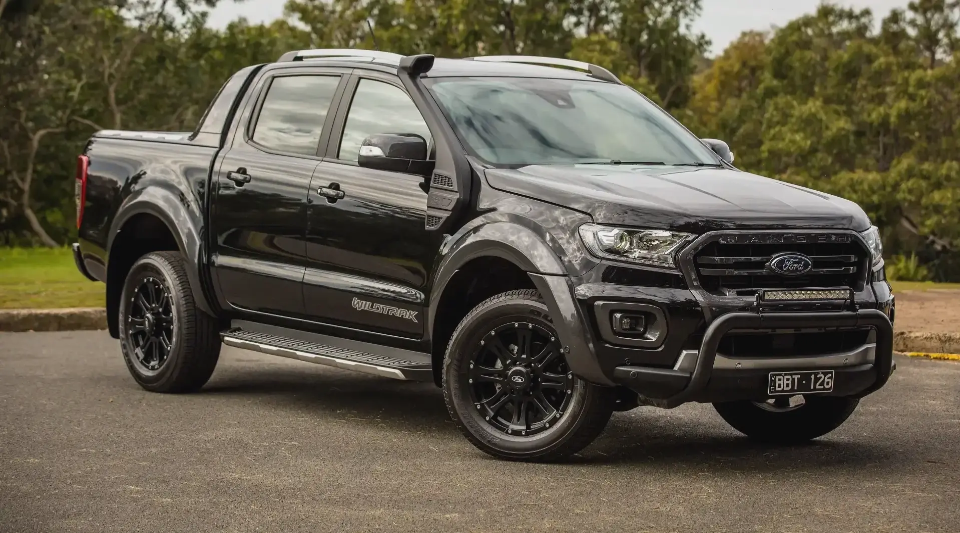 Ford Ranger 2.0L Diesel: Động cơ tiết kiệm nhiên liệu, sức mạnh bền bỉ cho mọi cuộc đi.